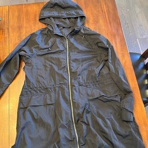 Lululemon long rain coat. Size 8.